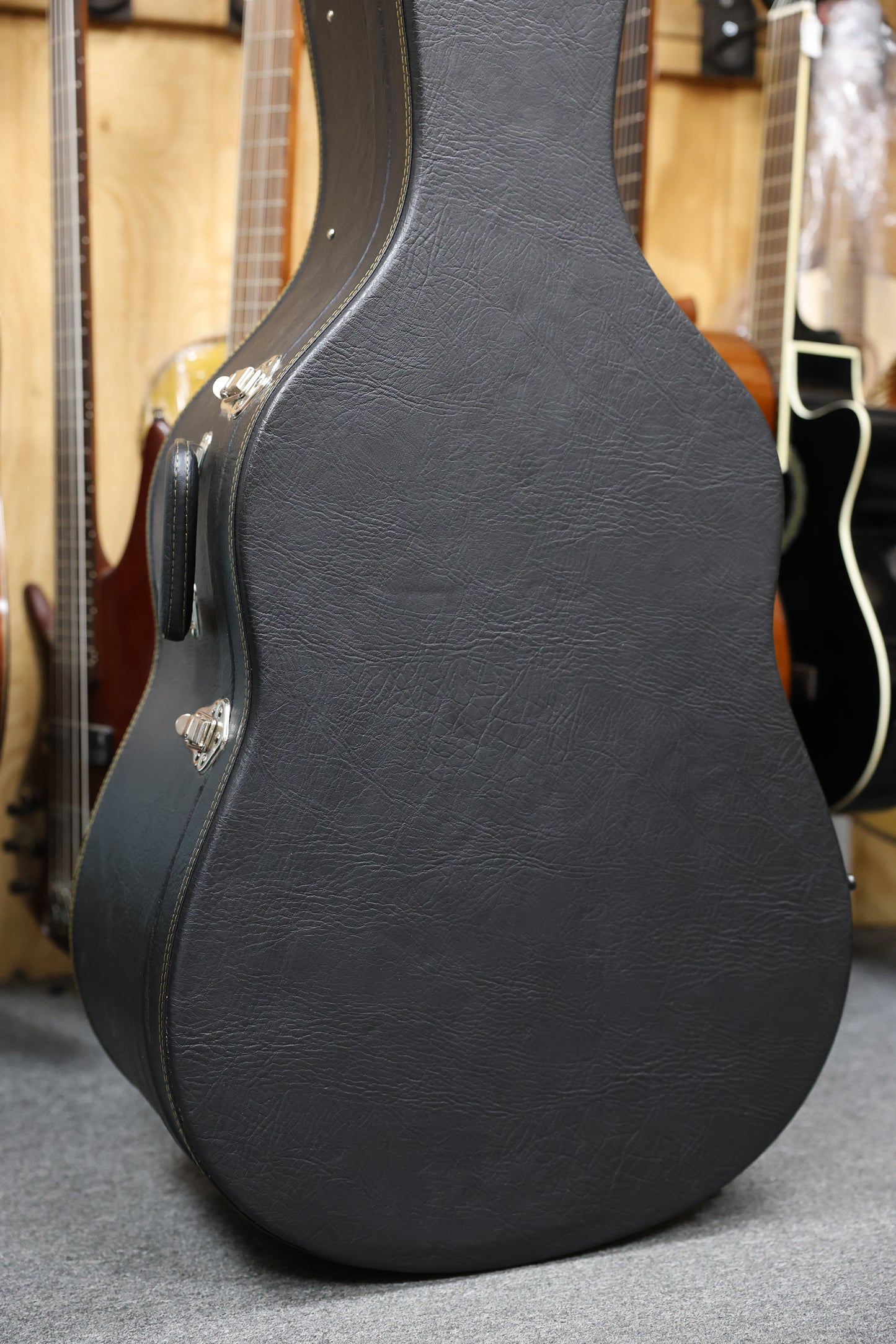 Guitarron Case JR-Size – Handcrafted in Paracho