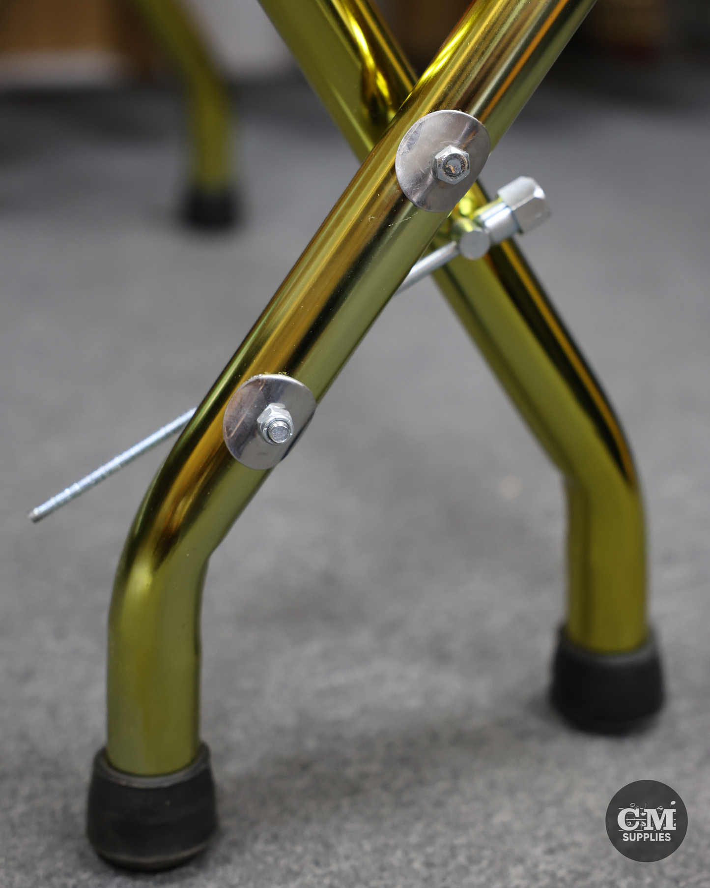 Tambora Stand Herch – Elegant Metallic Gold Finish
