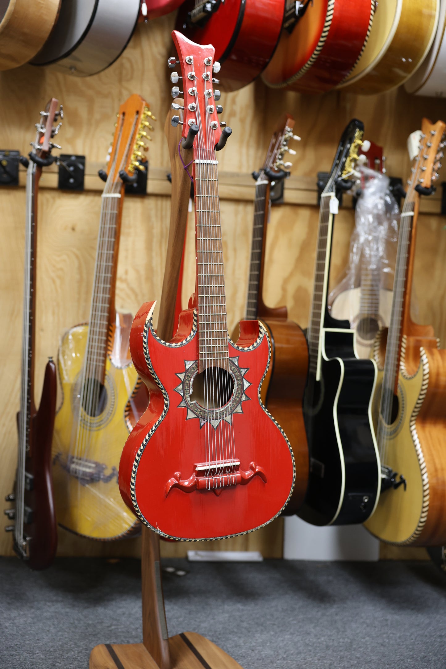 Bajo Quinto Glossy Red - JR Size