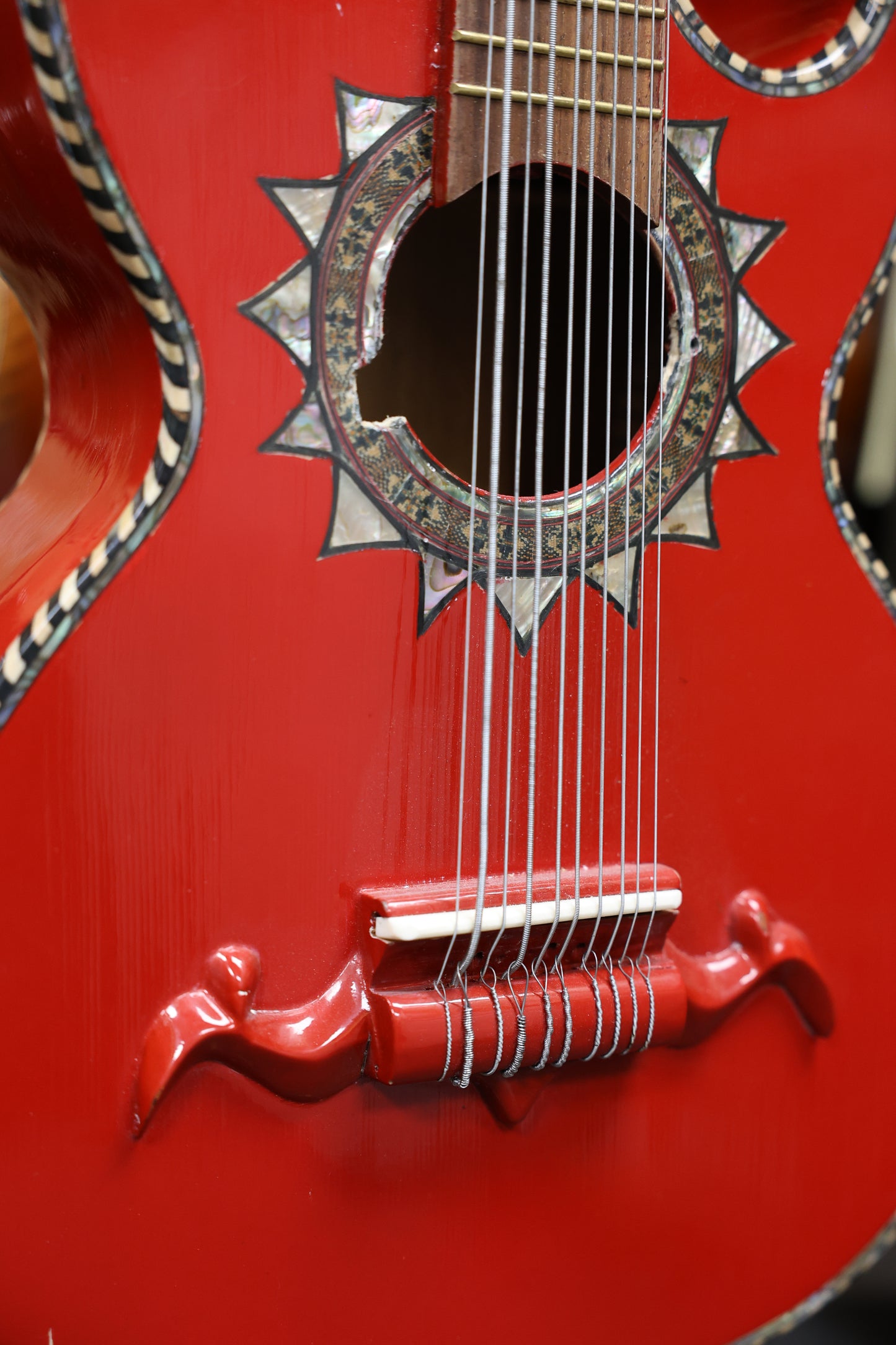 Bajo Quinto Glossy Red - JR Size