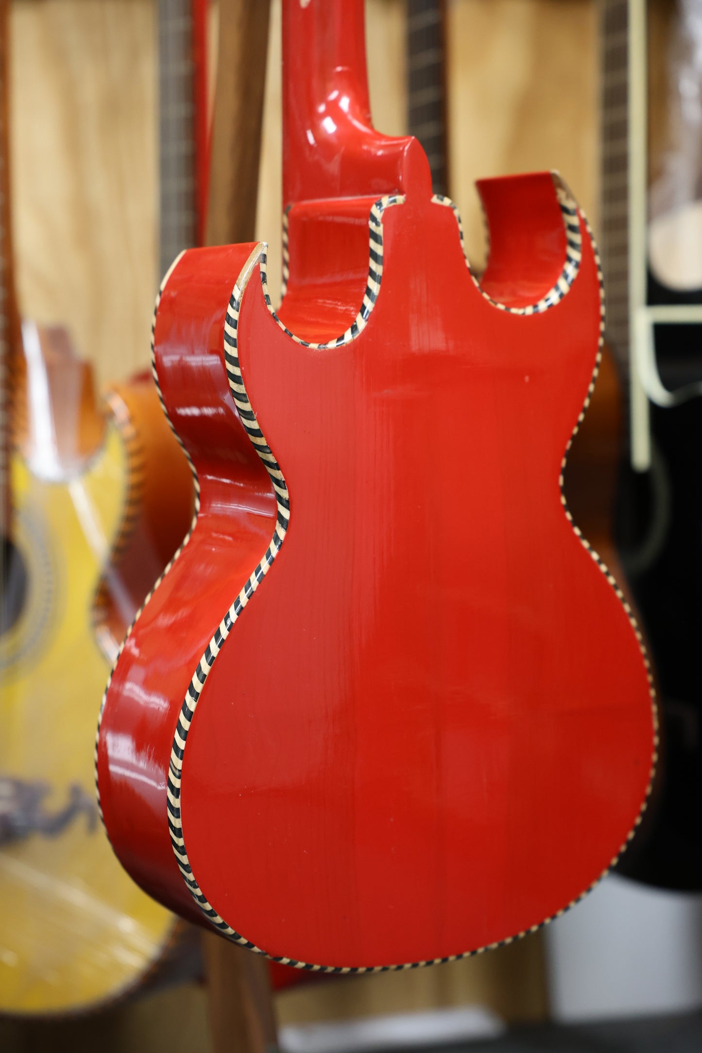 Bajo Quinto Glossy Red - JR Size