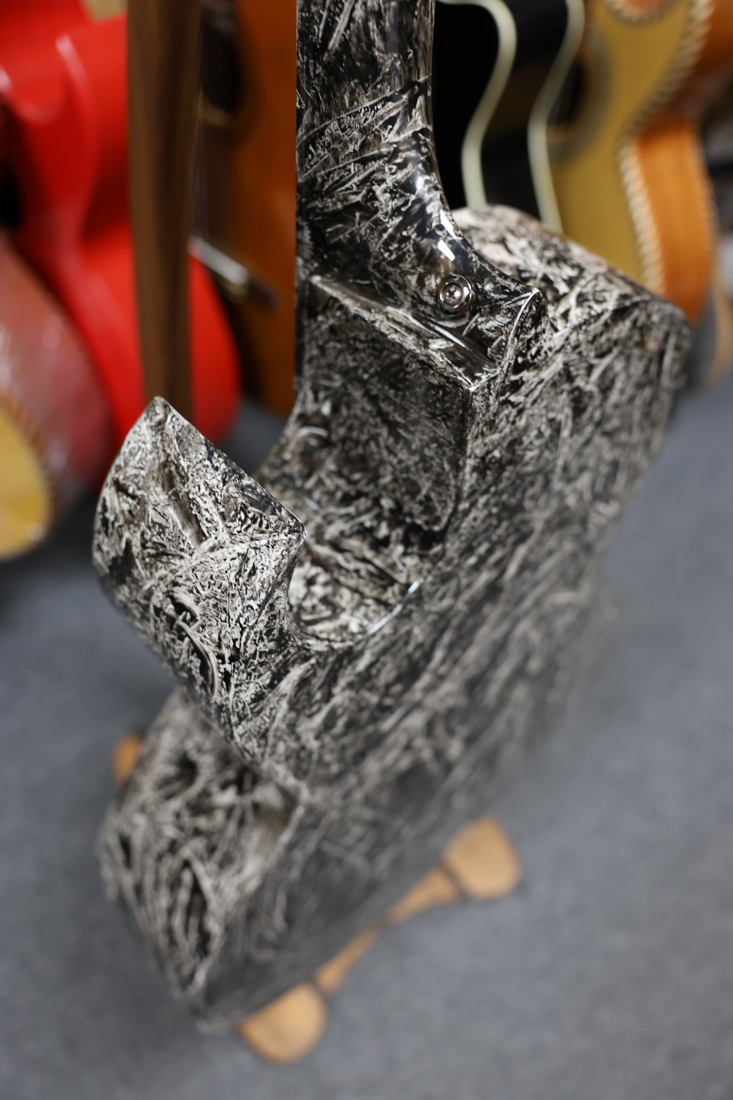 Bajo Quinto White Washout - Hand Crafted
