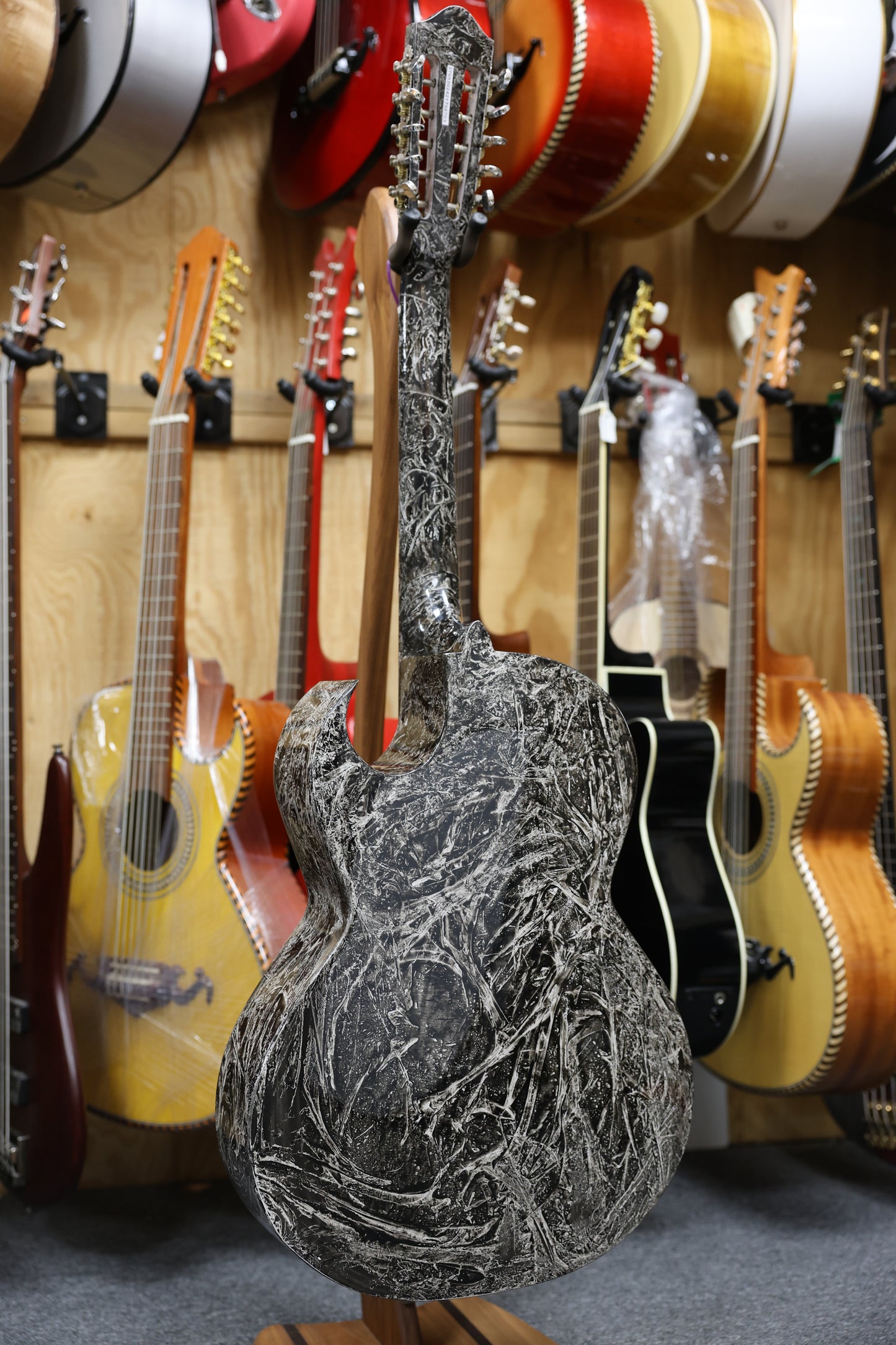 Bajo Quinto White Washout - Hand Crafted
