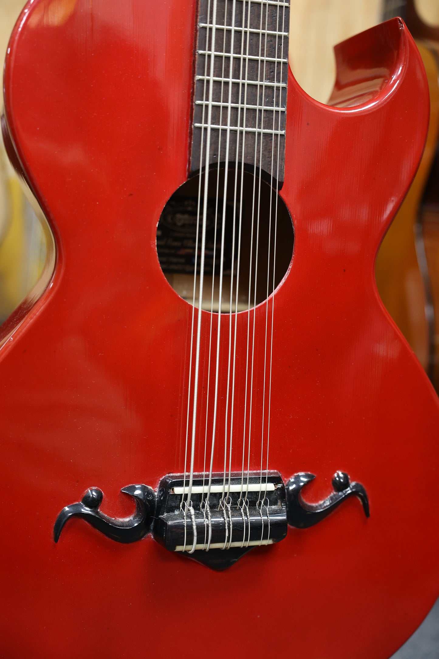Bajo Quinto - Glossy Red