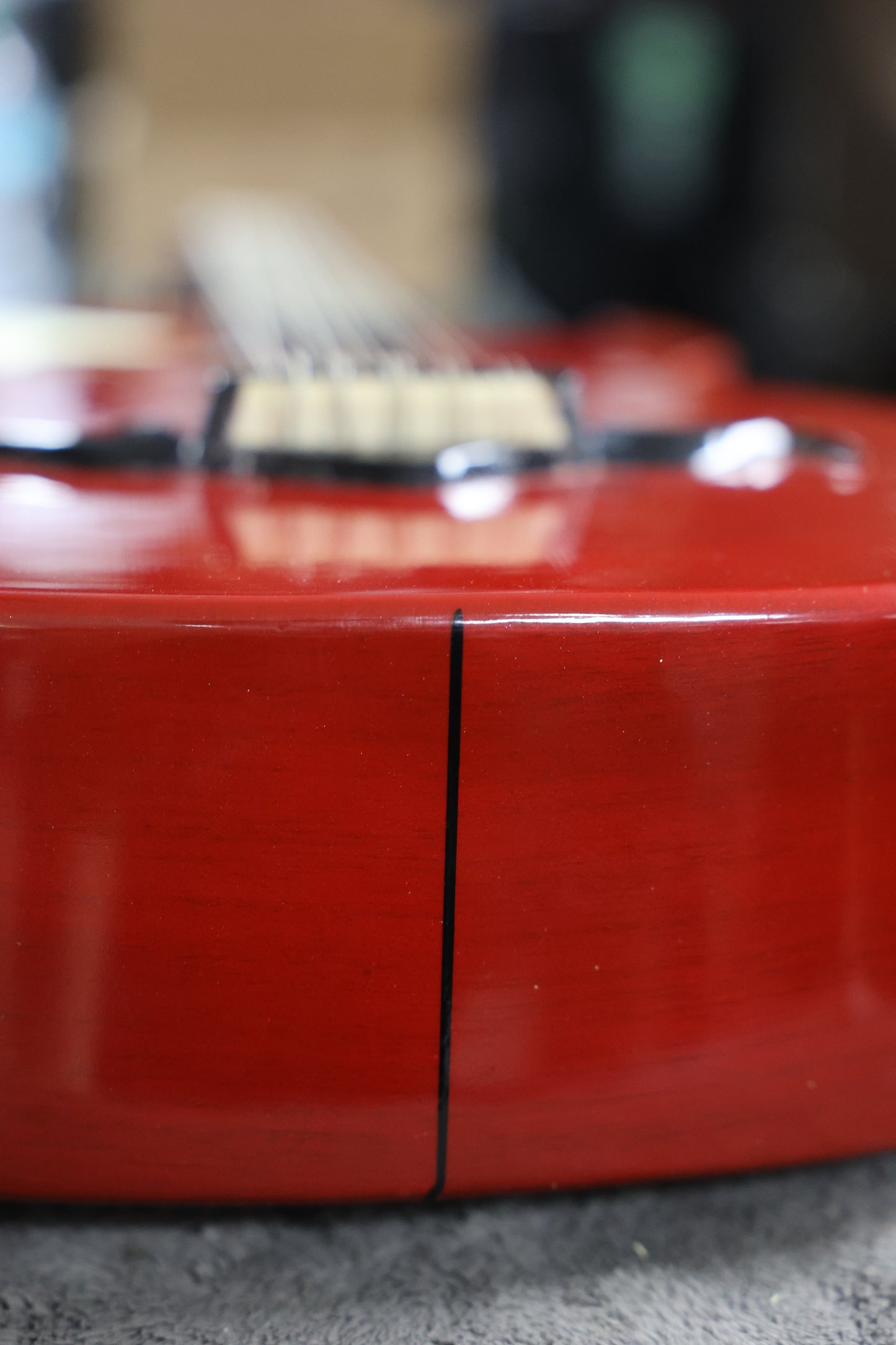 Bajo Quinto - Glossy Red