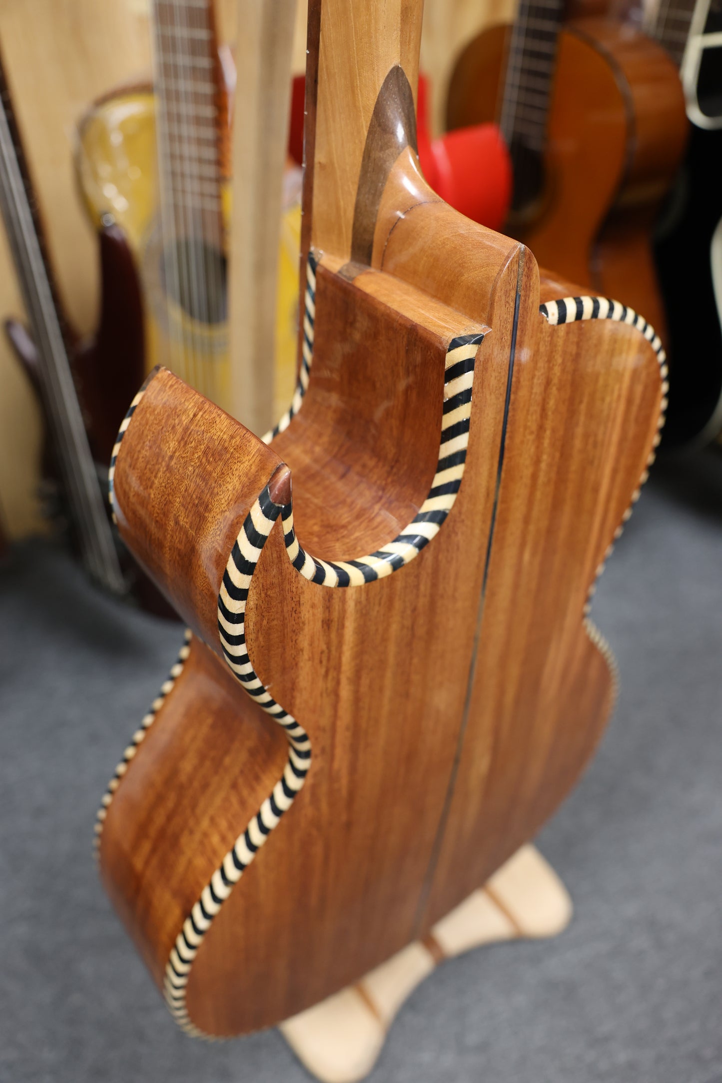 Bajo Quinto Hand Crafted | Paracho - Wood Natural