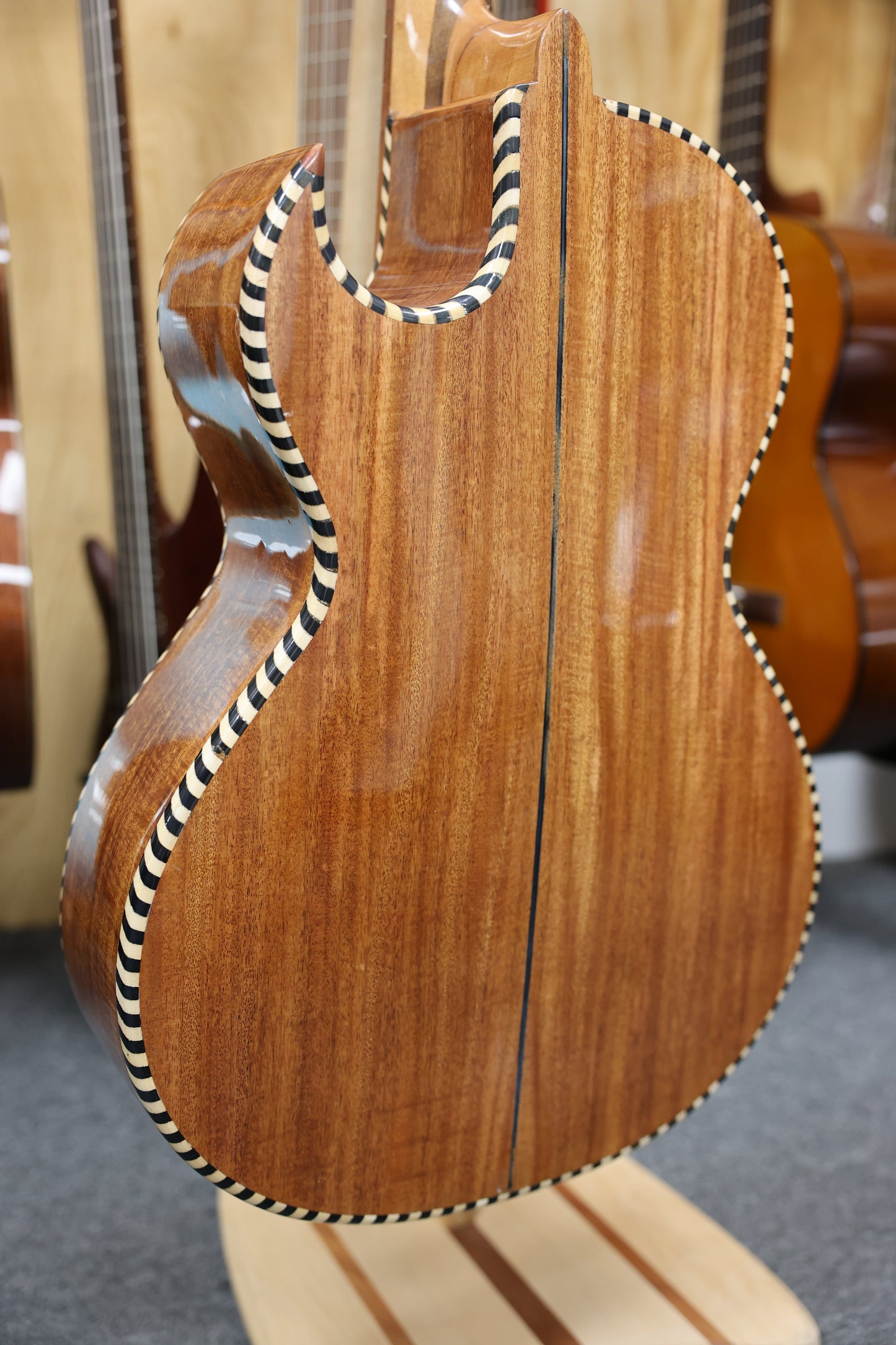 Bajo Quinto Hand Crafted | Paracho - Wood Natural