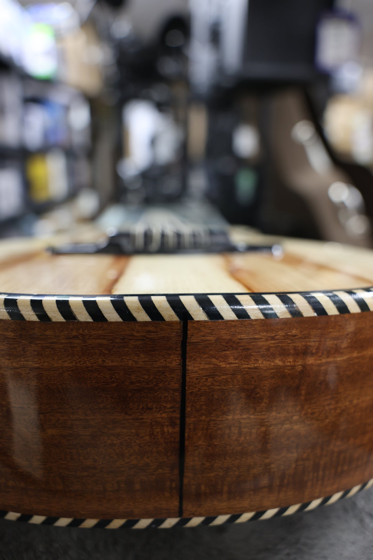 Bajo Quinto Hand Crafted | Paracho - Wood Natural