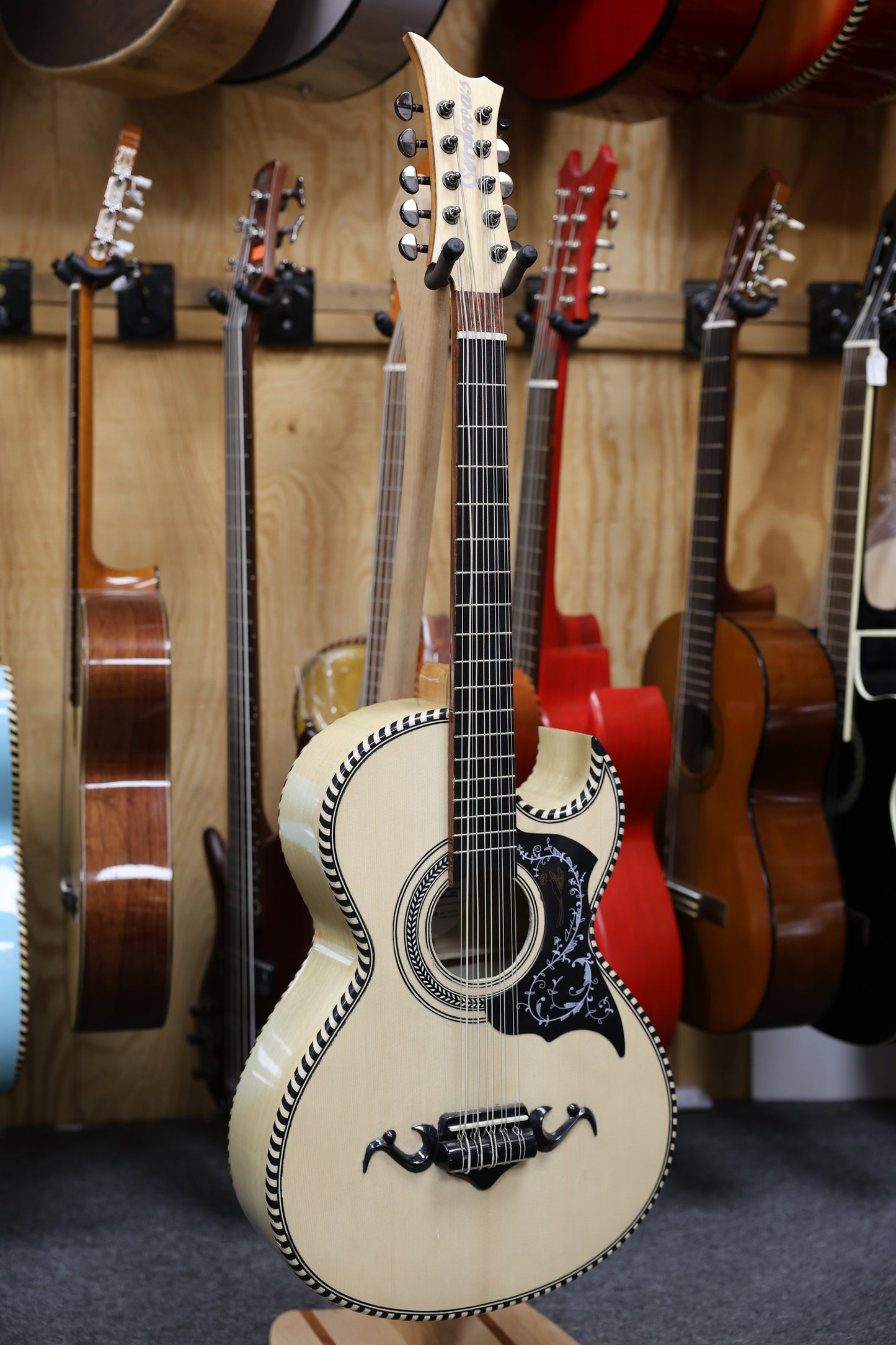 Bajo Quinto Hand Crafted | Paracho - Wood Natural