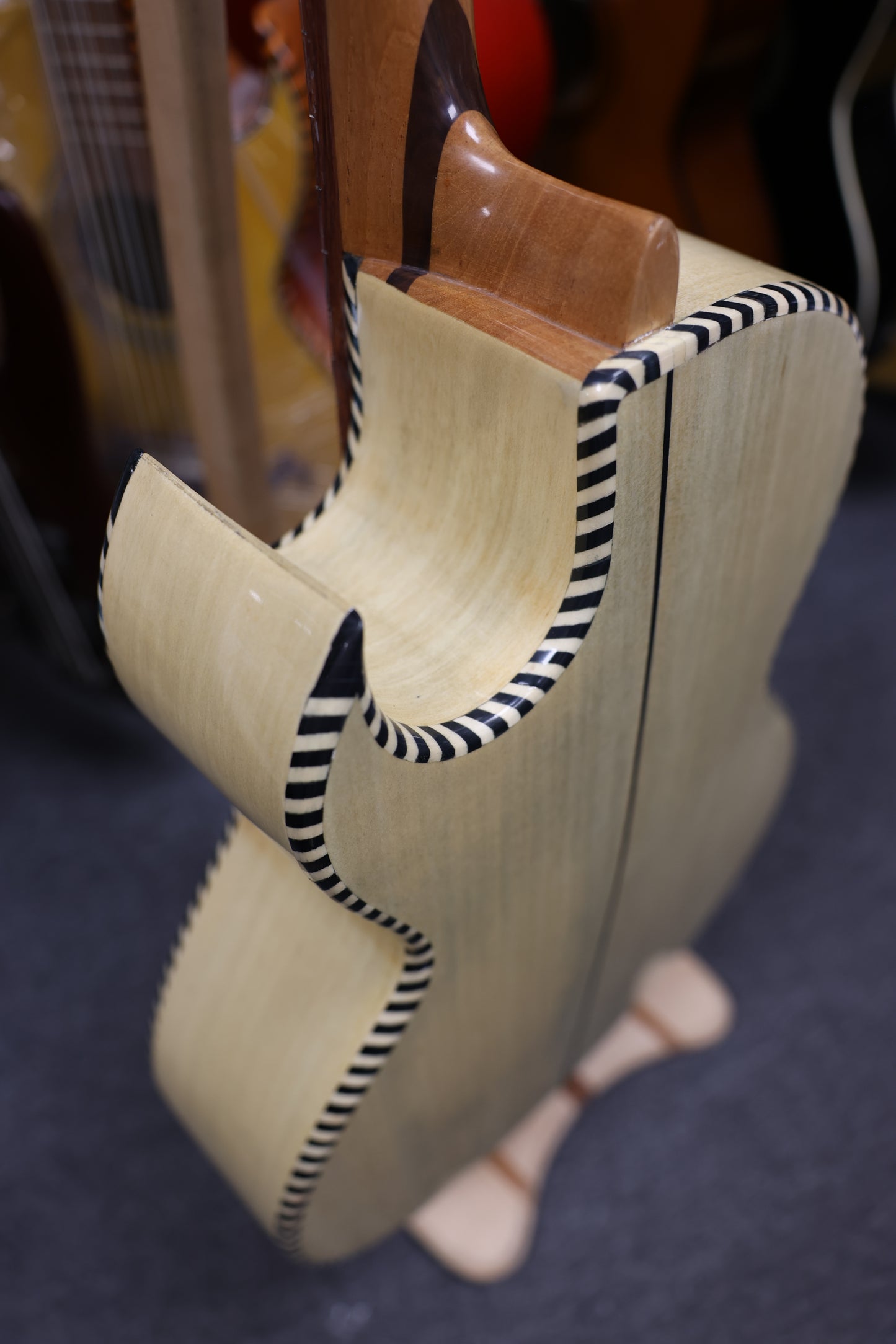 Bajo Quinto Hand Crafted | Paracho - Wood Natural