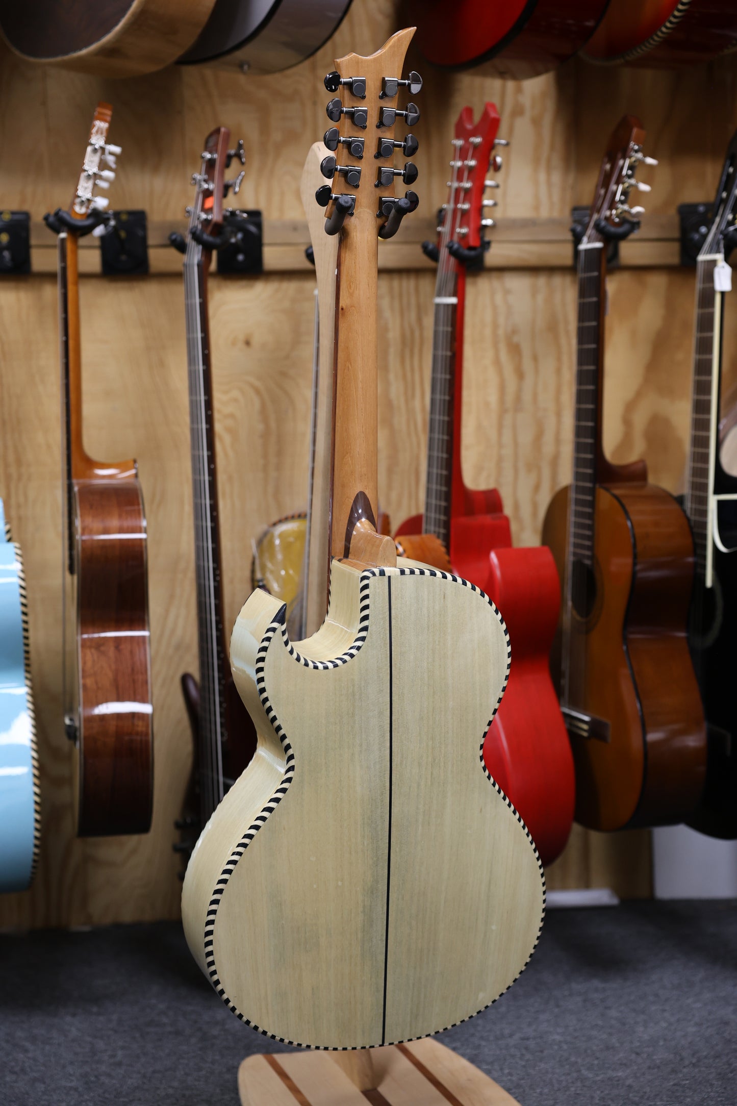 Bajo Quinto Hand Crafted | Paracho - Wood Natural