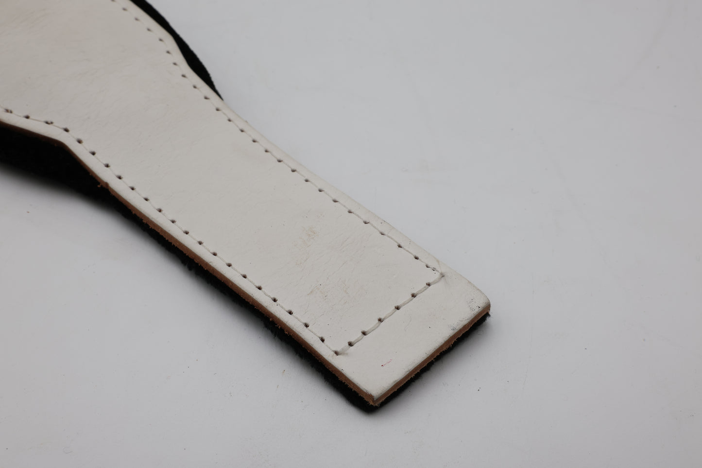 Boppola Italy White on Black Accordion Bass Shoulder Strap (Thread Screw Mount)