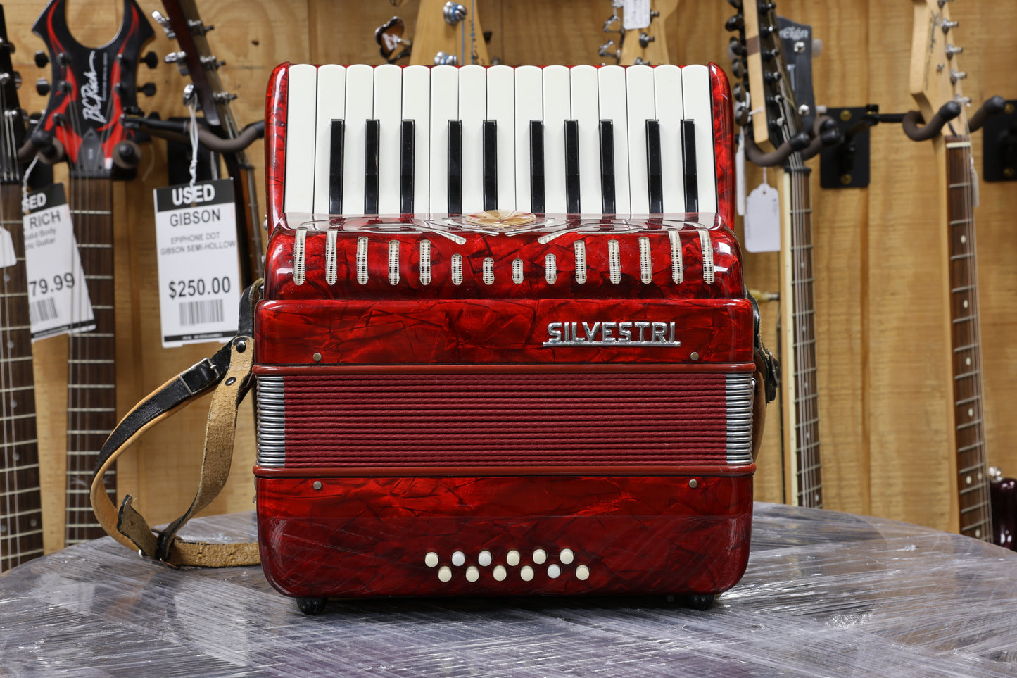 Silvestri (25 Treble Key, 12 Bass Button)