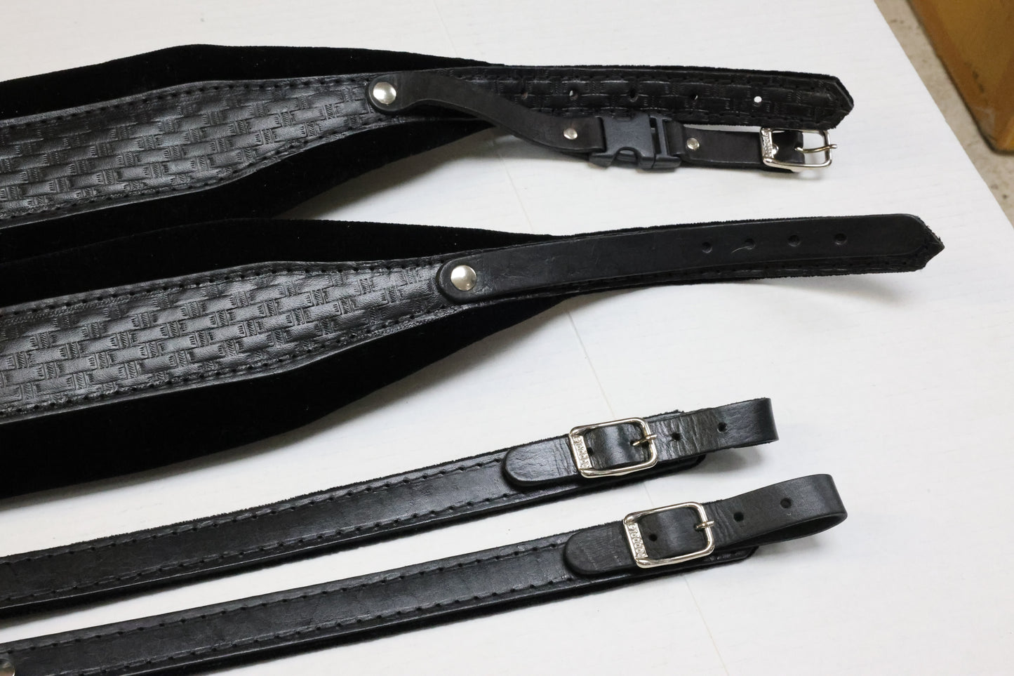 Accordion Strap Boppola - Black on Black