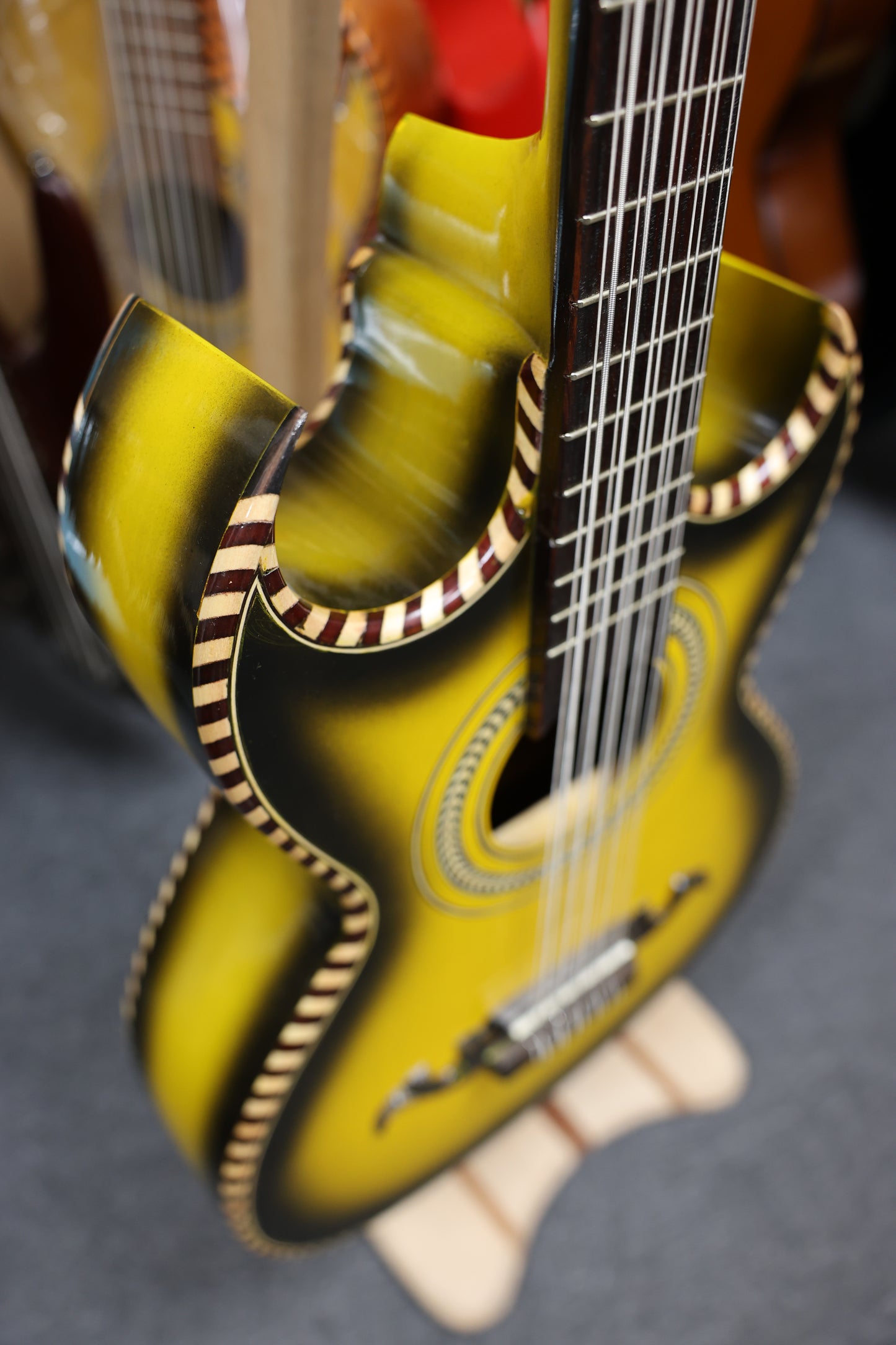 Bajo Quinto Hand Crafted | Paracho - Yellow Shadow