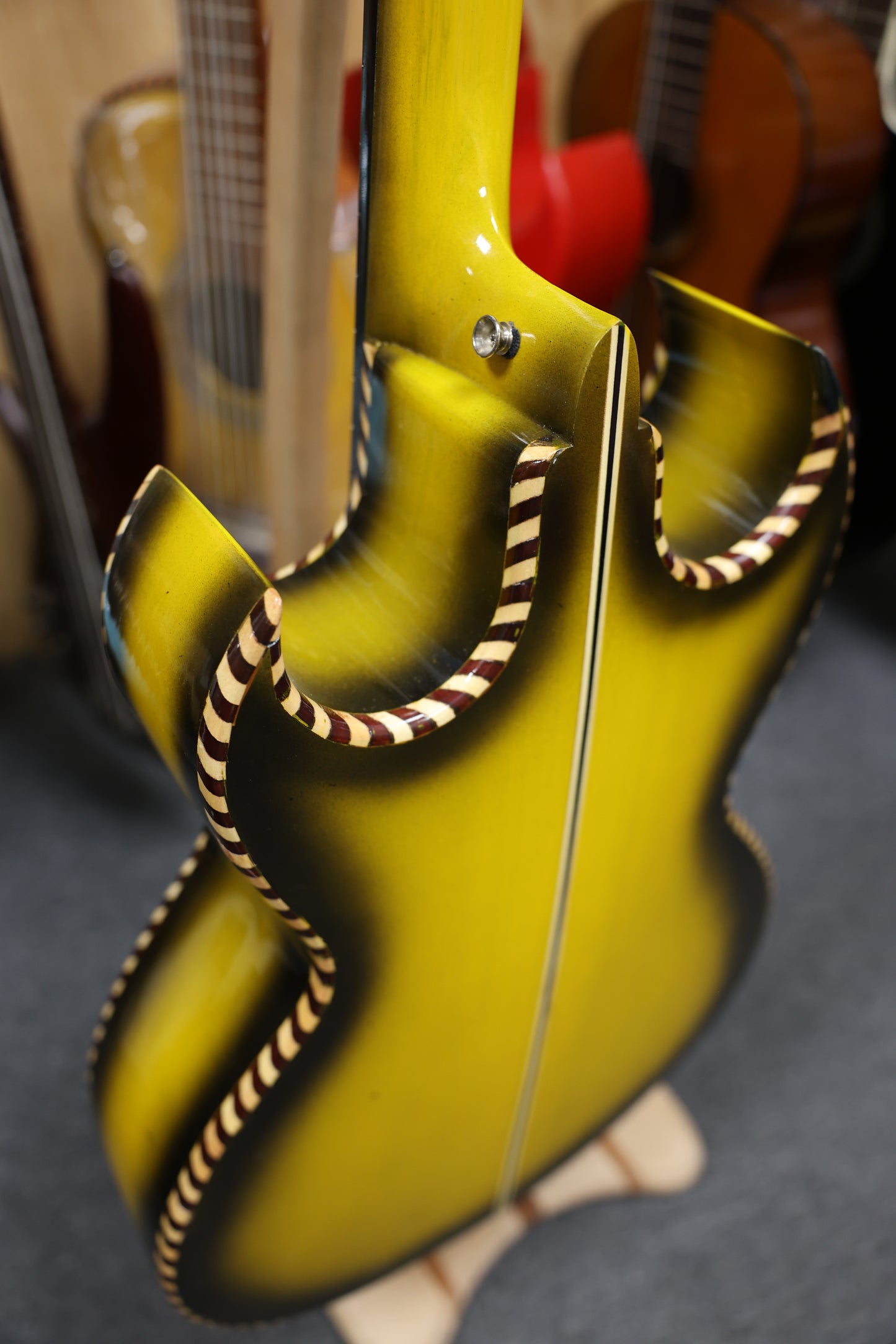 Bajo Quinto Hand Crafted | Paracho - Yellow Shadow