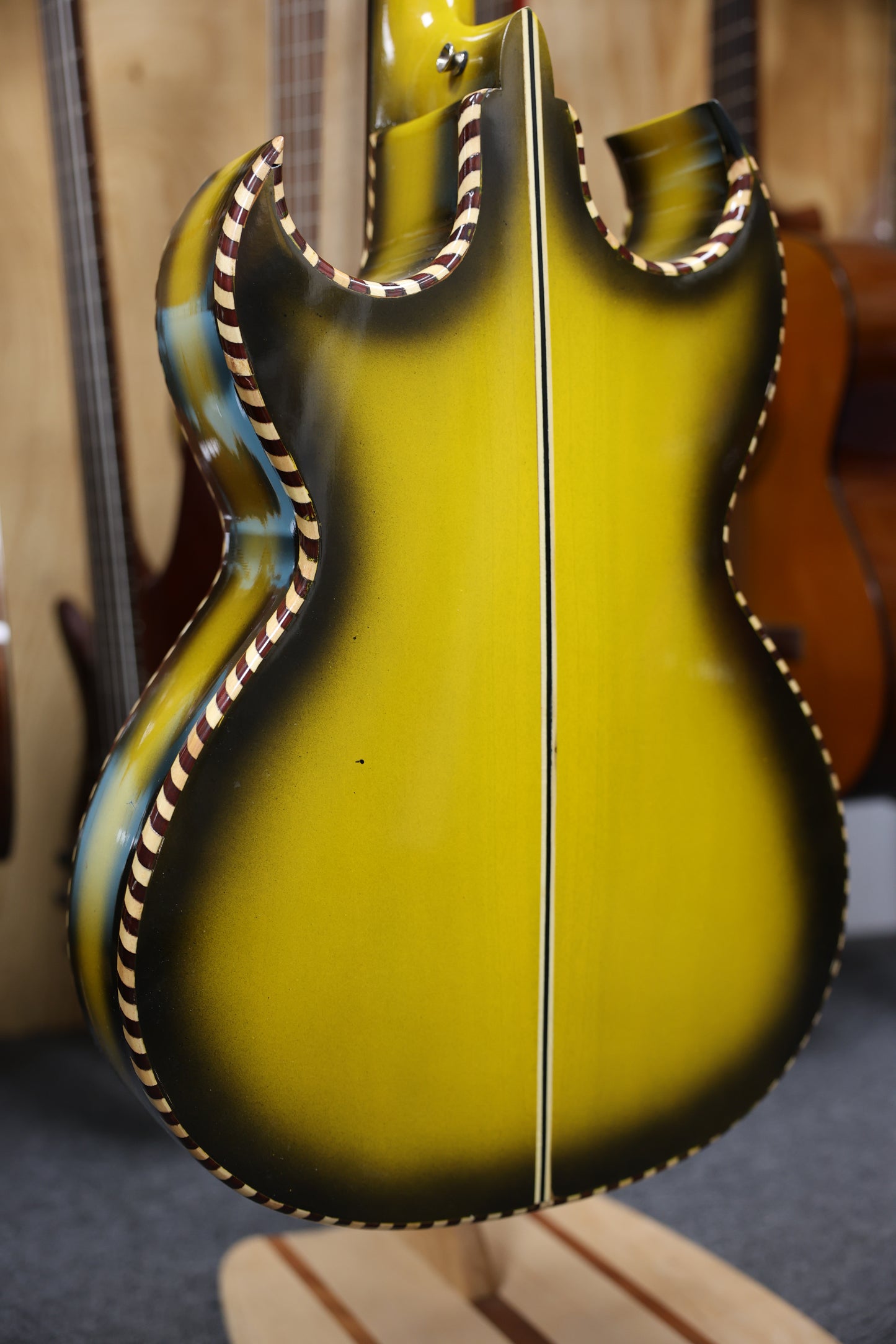 Bajo Quinto Hand Crafted | Paracho - Yellow Shadow