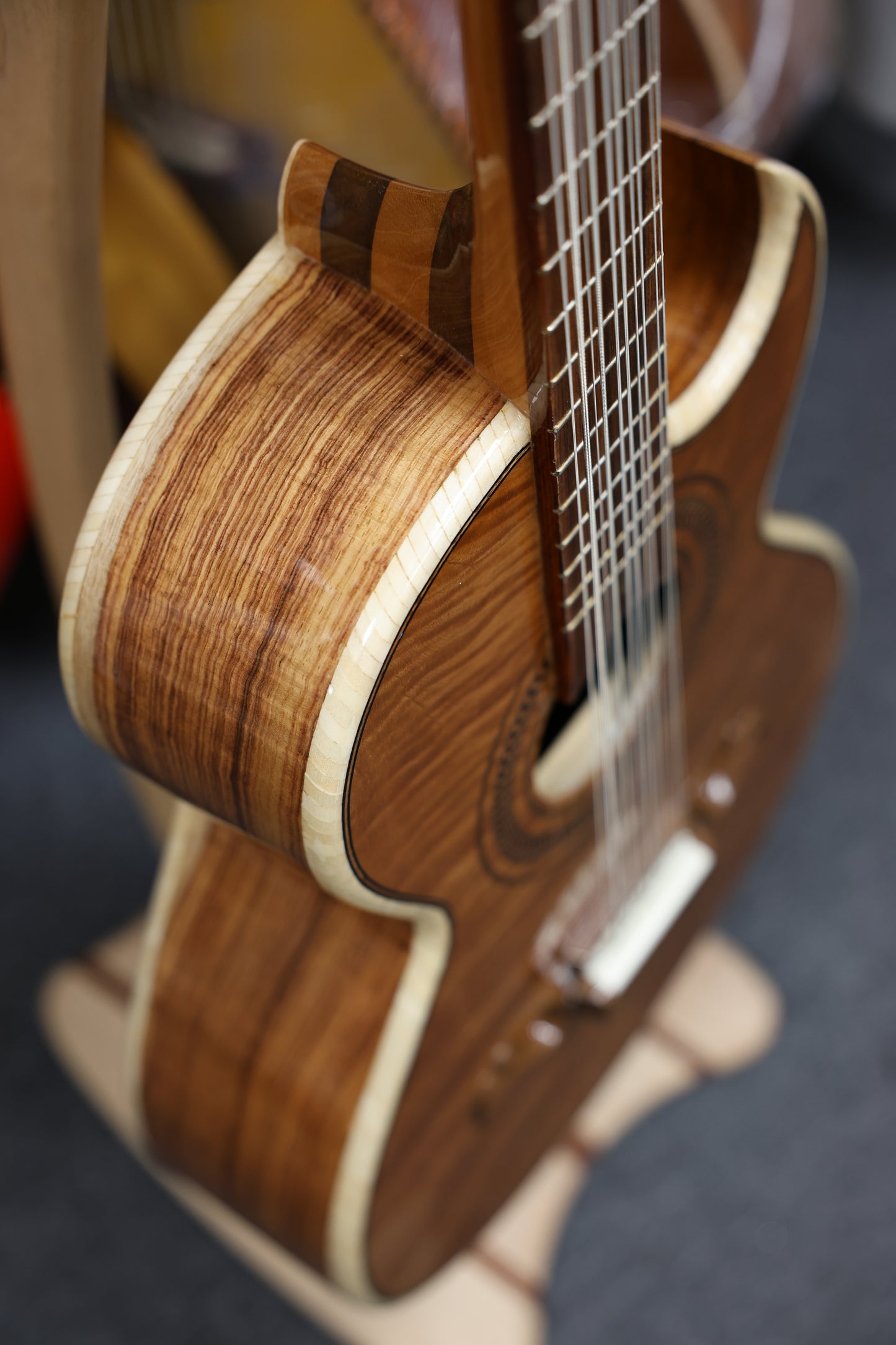 Handcrafted Natural Wood Bajo Quinto - Glossy Finish (Paracho)