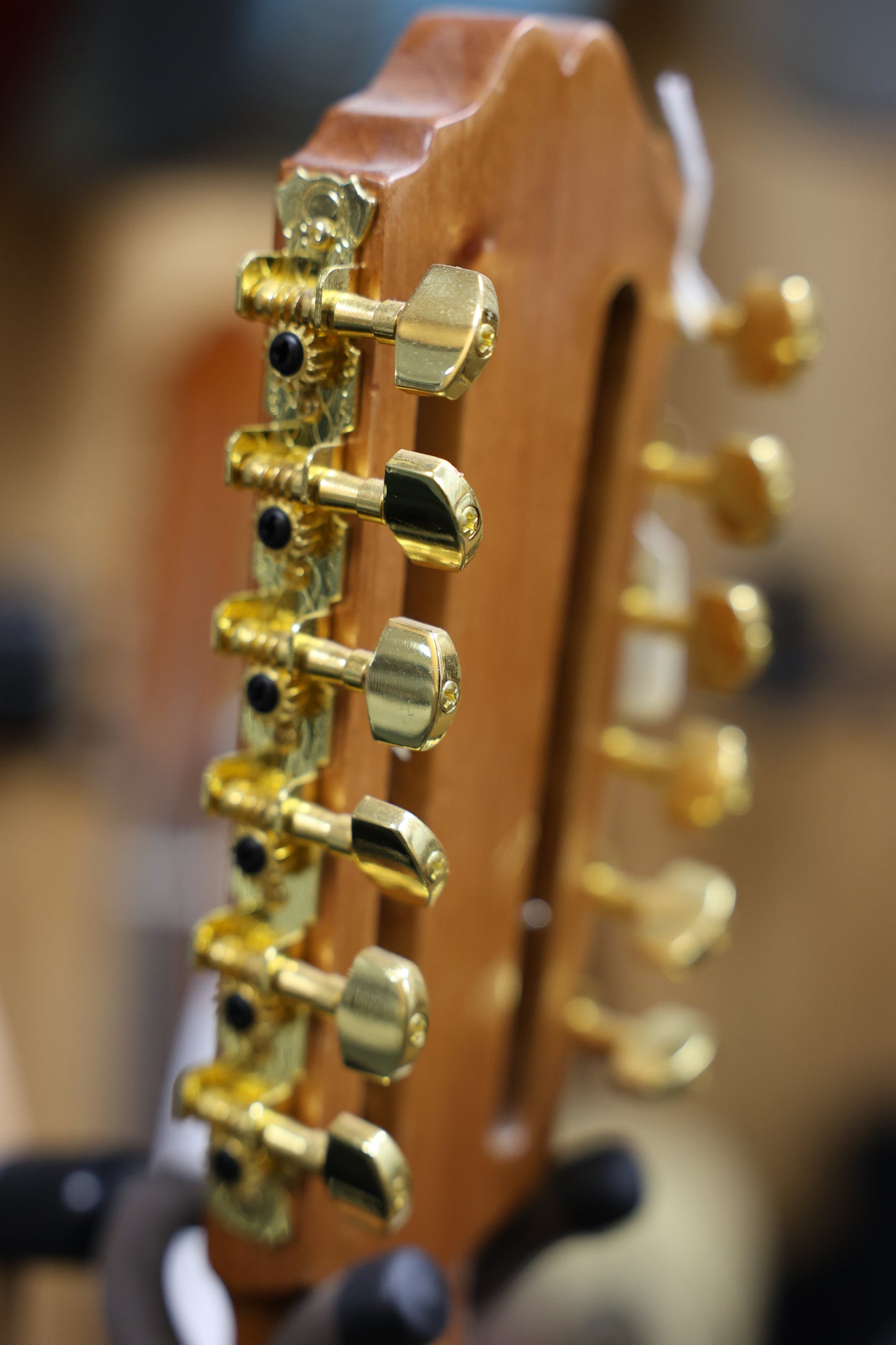 Handcrafted Bajo Quinto with Yellow/Gold Finish (Paracho Elite)