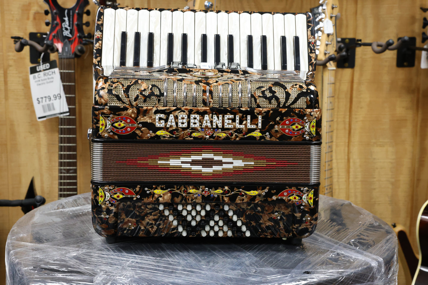 Gabbanelli (30 Treble Key, 32 Bass Button)