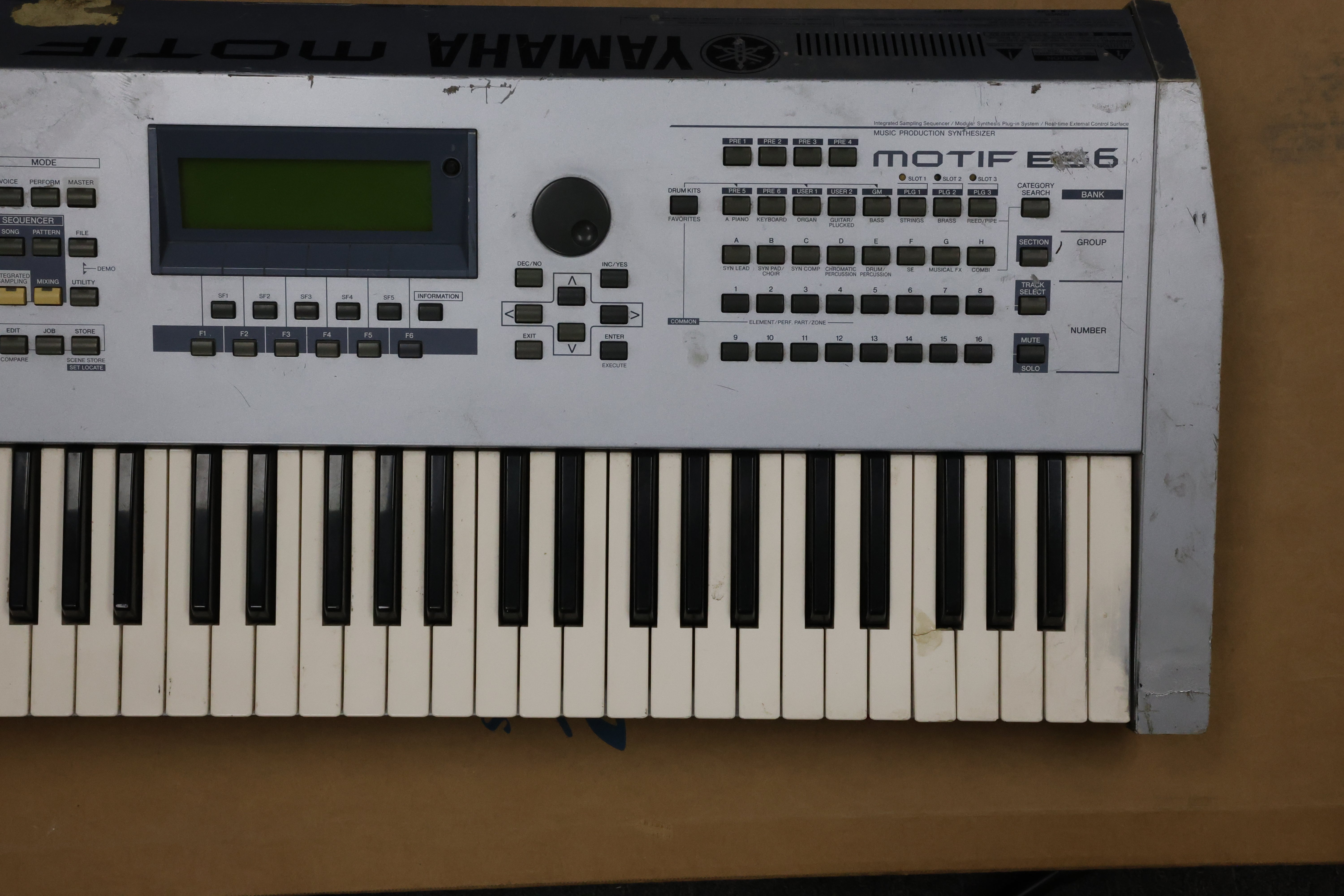 Yamaha Motif ES6 61-Key [USED]