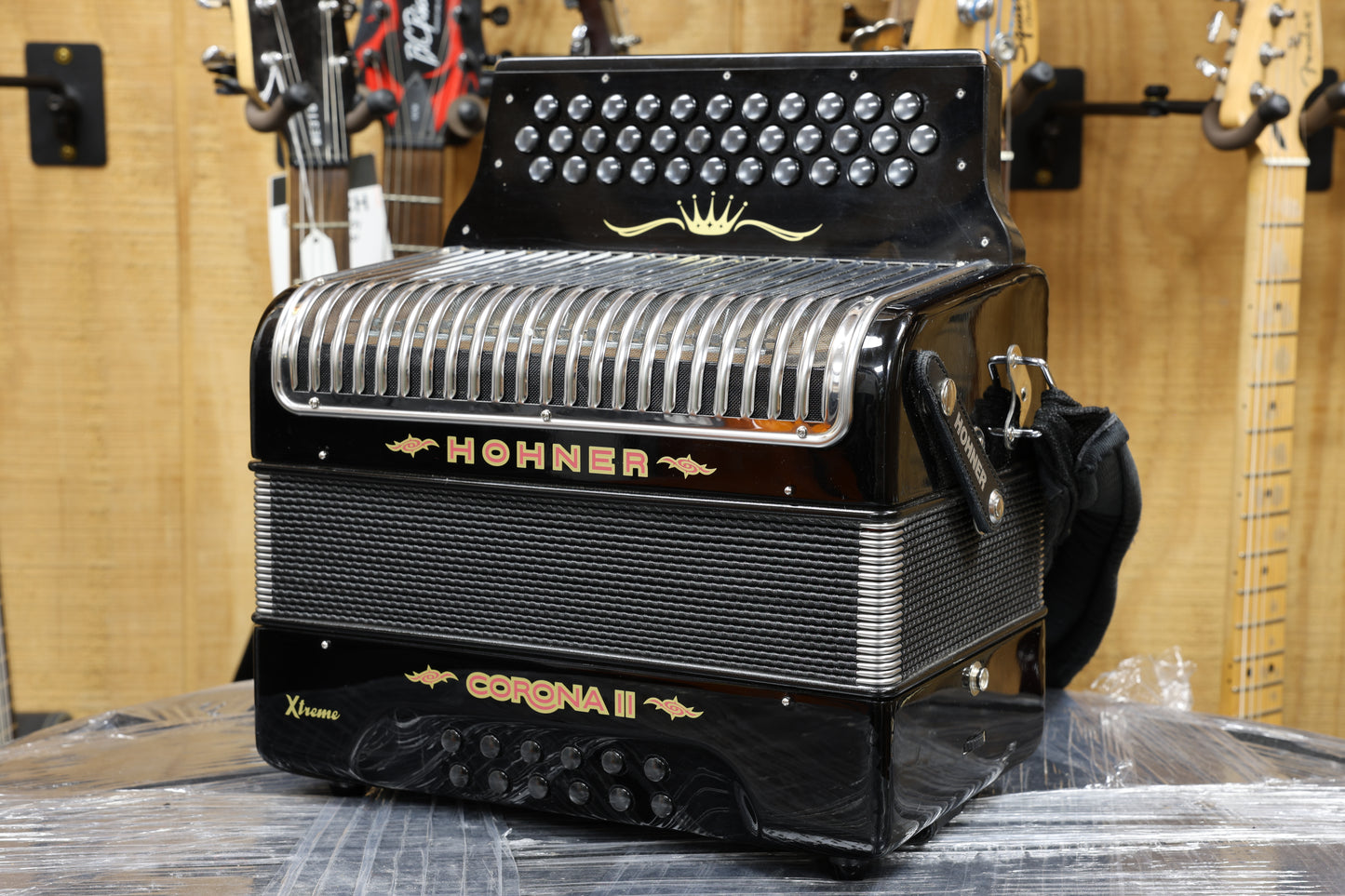 Corona Xtreme Accordion FBE - Black